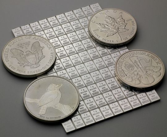 100g Silbertafel™ im Grössenvergleich zu 1oz Silberanlagemünzen
